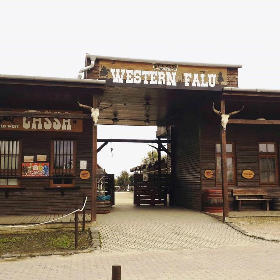 Tordas Western House Bed & Breakfast Exterior foto