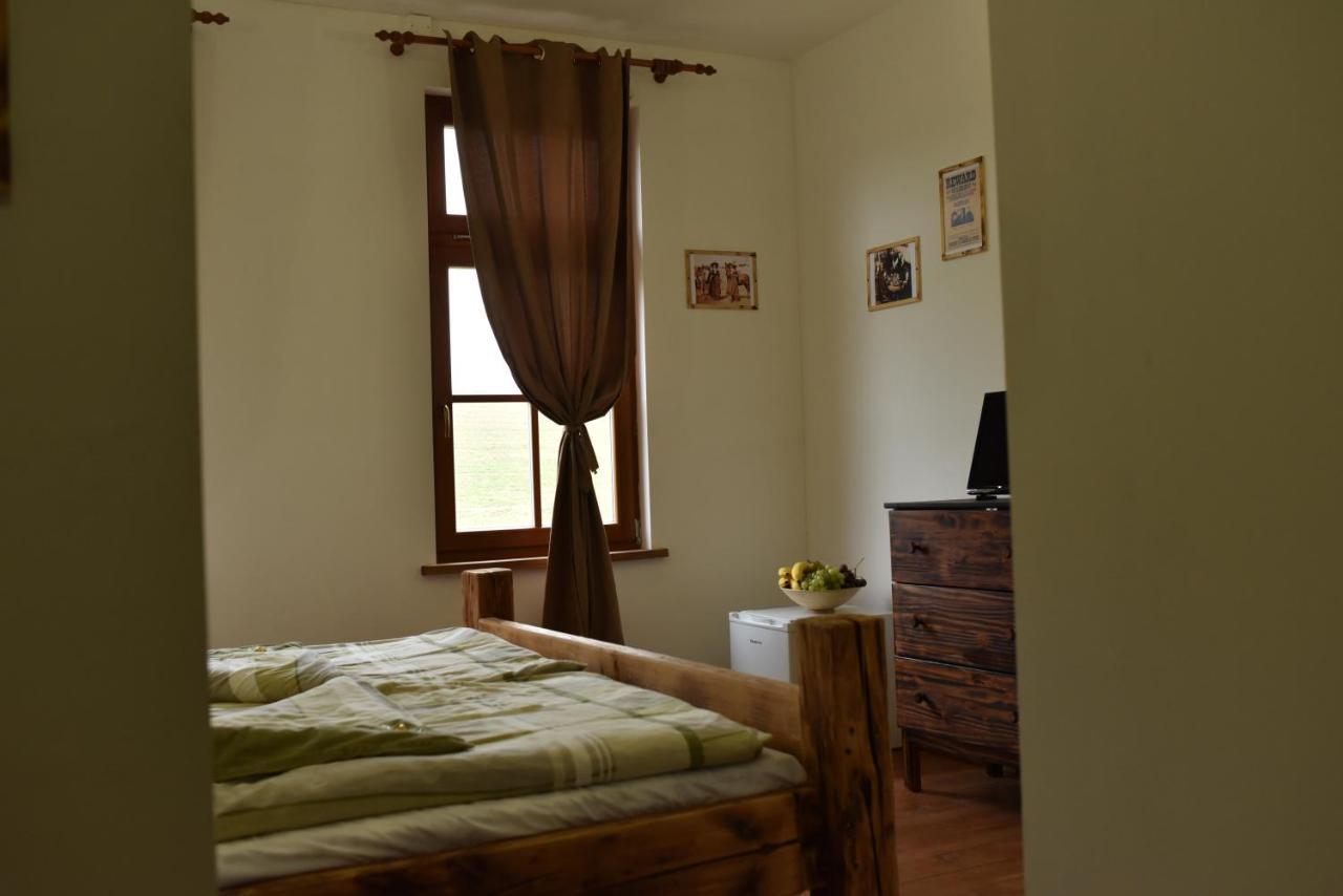 Tordas Western House Bed & Breakfast Exterior foto