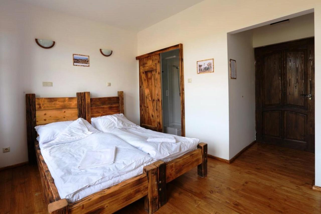 Tordas Western House Bed & Breakfast Exterior foto